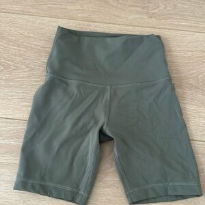 NWOT Lululemon Hi Rise Align biker short - hunter green
